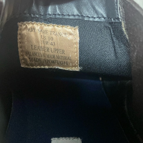 Authentic Steve Madden Distressed Chelsea Boot